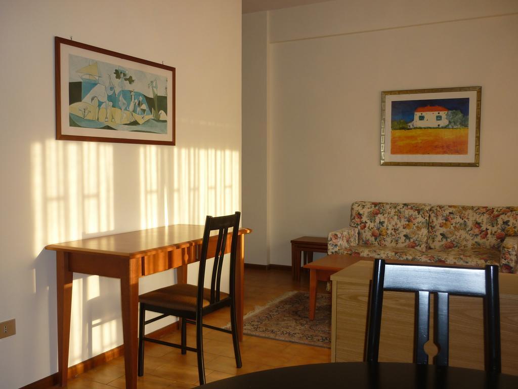Aparthotel Eur Nir