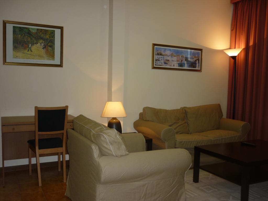 Aparthotel Eur Nir
